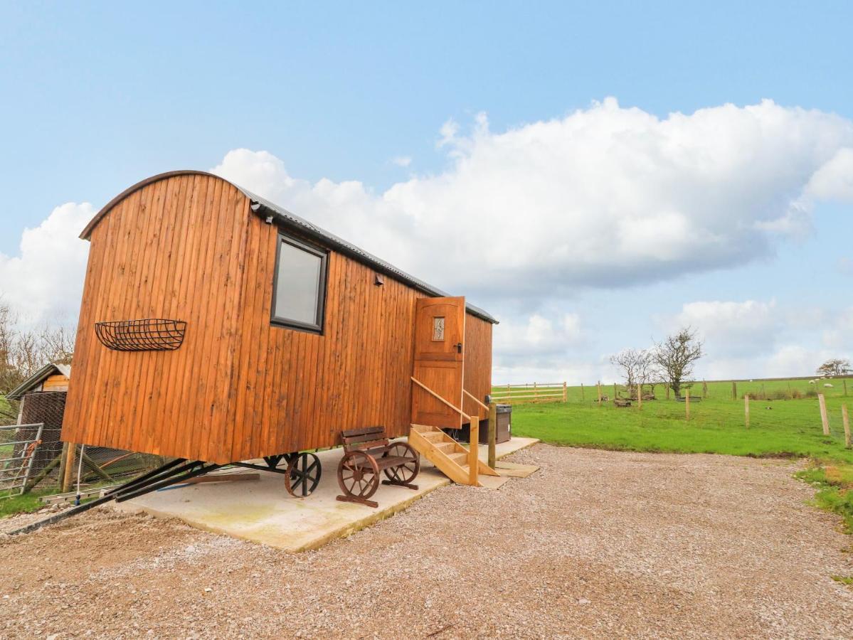 Hillcrest Shepherds Hut Preston  Exterior photo